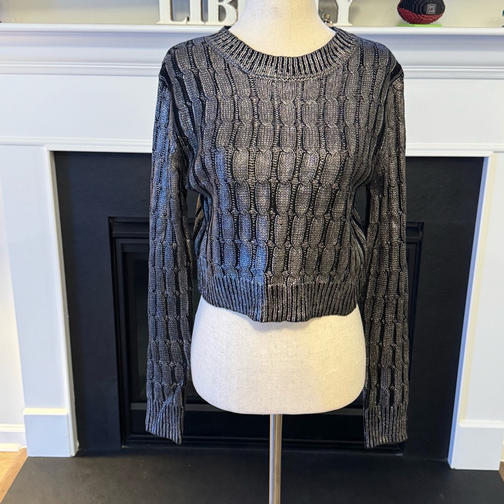 ✨ Idem Ditto Metallic Cable Knit Cropped Sweater – Size Small